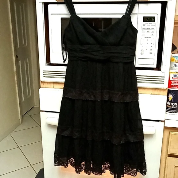 bcbg black tiered dress Solid Structured Gown  BCBGMAXAZRIA